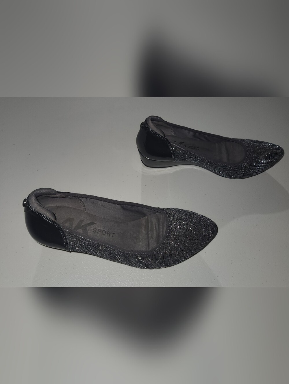 AK Women's Sparkle Pointed Toe Flats - Black/Gray Size 8.5